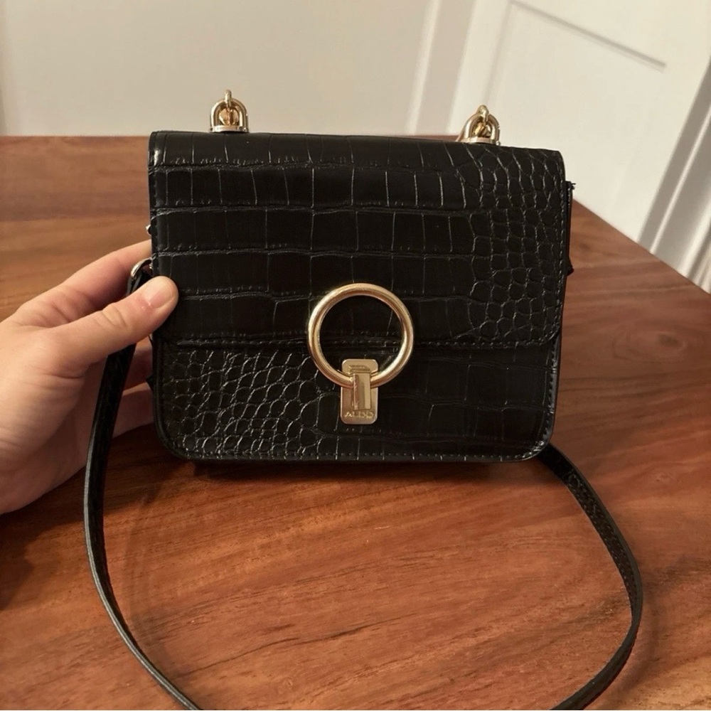 Aldo Black Croc Embossed Crossbody Bag Purse Handbag Gold Detail Belt Strap LN - Picture 7 of 7